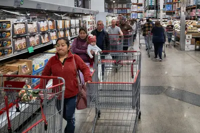 Consumer Sentiment Turns Gloomy